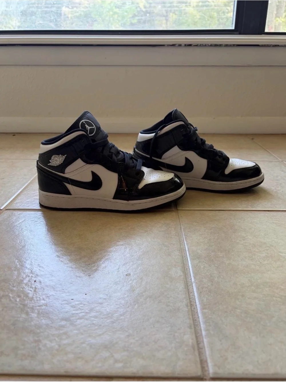 Jordan 1 Mid Carbon Fiber 2021’s. Womens Size 8; Boys Size 6.5Y